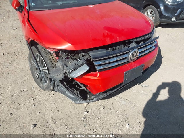 3VV2B7AX2JM070641 Volkswagen Tiguan Sel/se