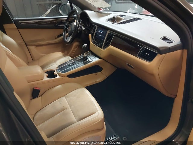 2018 PORSCHE MACAN WP1AA2A56JLB00643 Photo 4