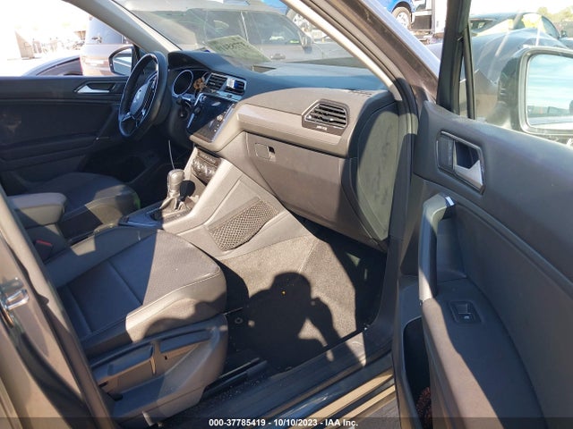 3VV3B7AX3JM151300 Volkswagen Tiguan Sel/se