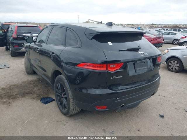 2018 JAGUAR F-PACE SADCK2FX8JA323980 Photo 2
