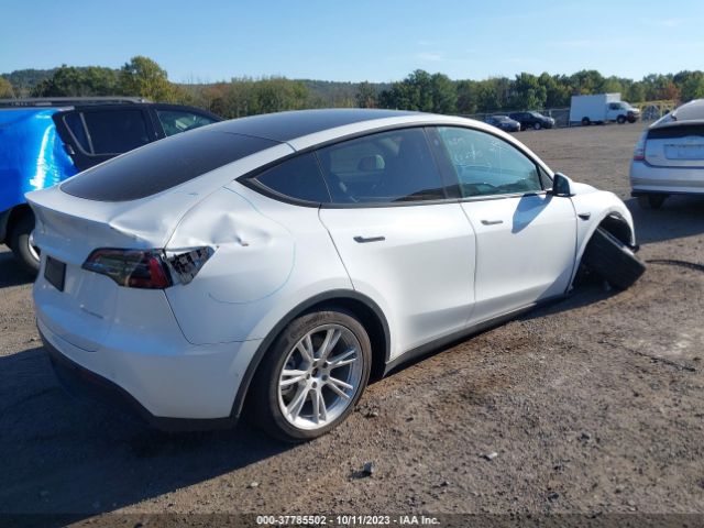 7SAYGDEE4NF307029 Tesla Model Y Long Range