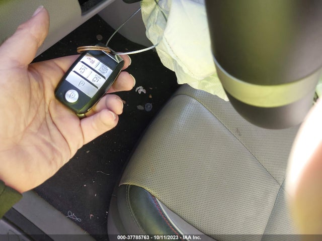 2018 KIA SEDONA LX VIN: KNDMB5C13J6388871