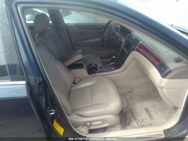 2003 LEXUS ES 300 VIN: JTHBF30GX30098401