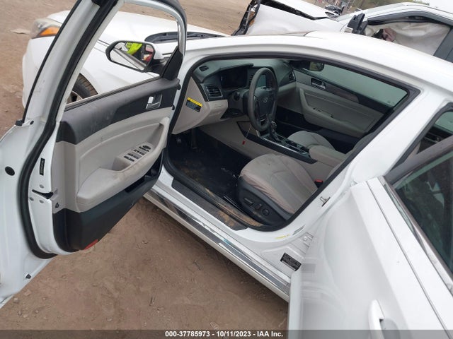 2016 HYUNDAI SONATA 2.4L SPORT VIN: 5NPE34AF5GH285282