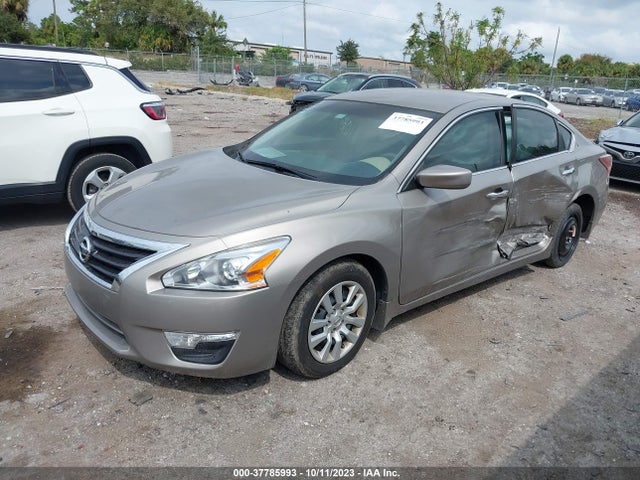 Nissan Altima 2.5 S 2015 1N4AL3AP8FN381414 Image 2