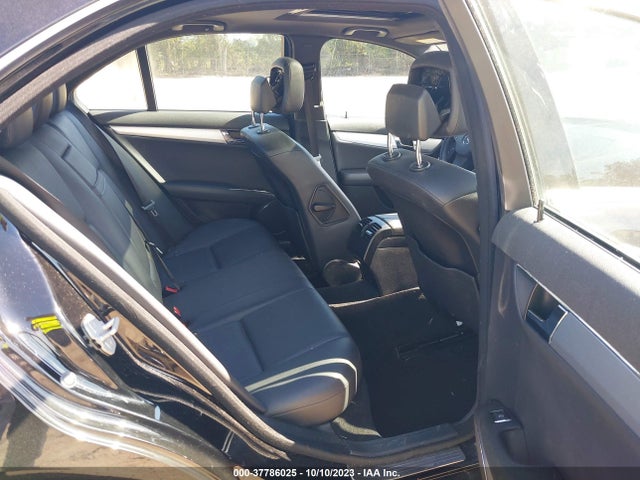 2010 MERCEDES-BENZ C 300 SPORT/LUXURY/ VIN: WDDGF5EB2AR098164