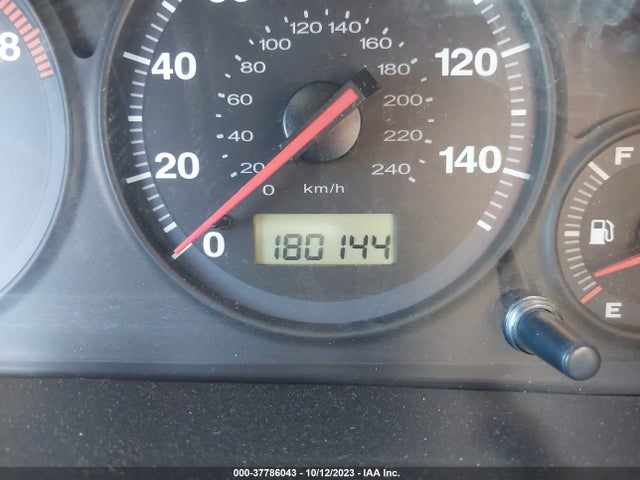 2001 HONDA CIVIC LX VIN: 2HGES16501H560561