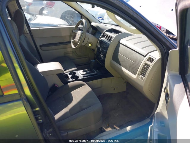 2009 FORD ESCAPE XLS VIN: 1FMCU02789KA20456