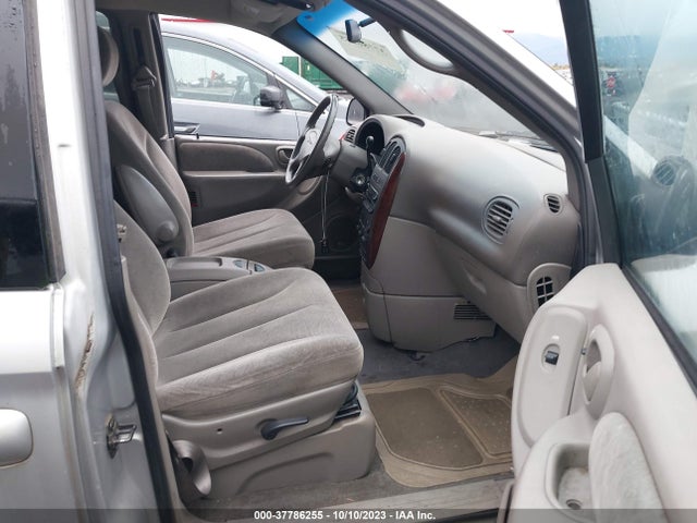 2001 CHRYSLER TOWN & COUNTRY LXI VIN: 2C8GP54L21R197304