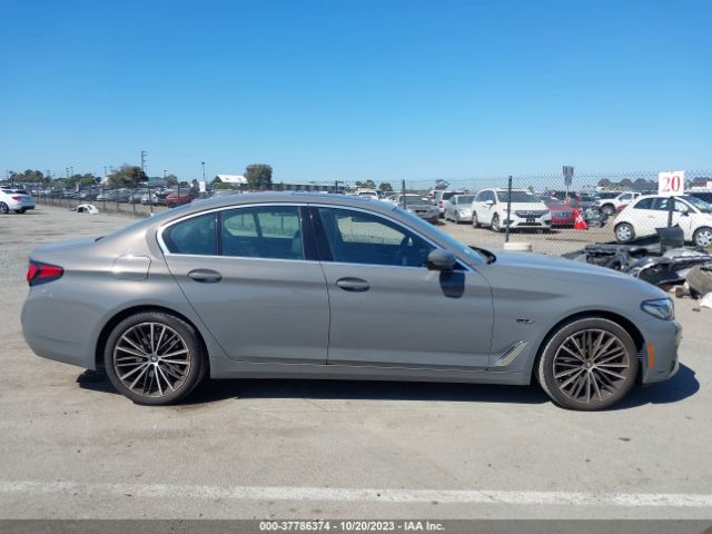 WBA13AG04NCH61322 BMW 530e