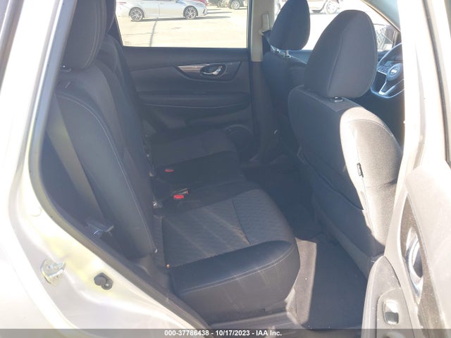 2018 NISSAN ROGUE SV VIN: KNMAT2MT9JP505006