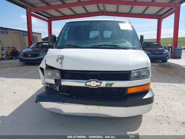 2011 CHEVROLET EXPRESS PASSENGER 1LT VIN: 1GAZG1FG3B1172008