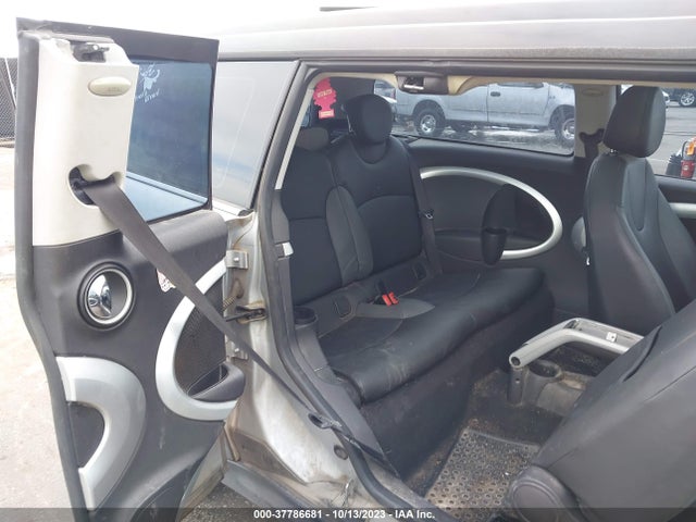 2009 MINI COOPER CLUBMAN WMWML33579TX34287 Photo 7