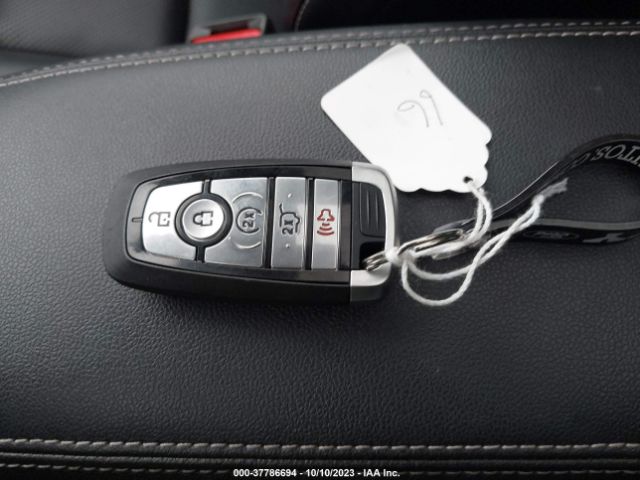 1FMCU9J92NUC01588 Ford Escape Titanium