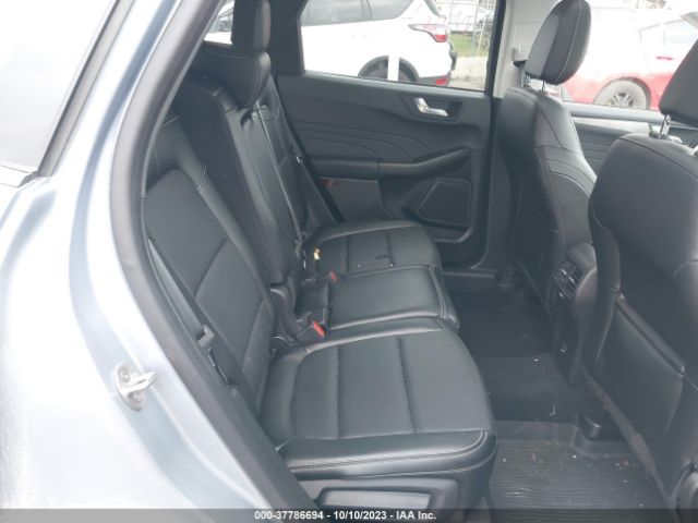1FMCU9J92NUC01588 Ford Escape Titanium