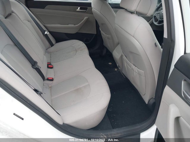 2015 HYUNDAI SONATA 2.4L SE VIN: 5NPE24AF0FH219191