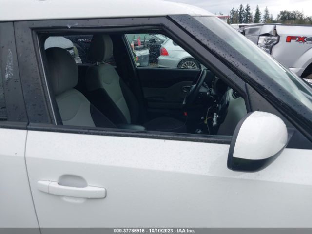 KNDJN2A26G7359193 KIA Soul Base