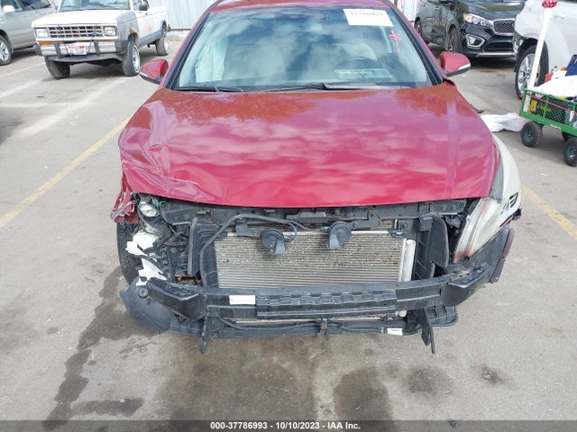 2015 HYUNDAI SONATA SPORT VIN: 5NPE34AF3FH193229