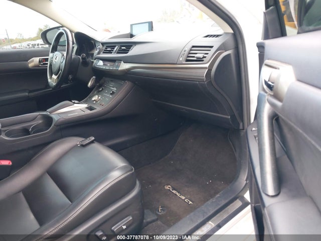 JTHKD5BH3E2177472 Lexus Ct 200h Hybrid