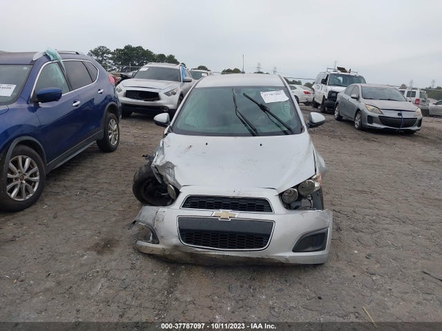 Chevrolet SONIC LT 2015 1G1JC5SH2F4129234 Image 12