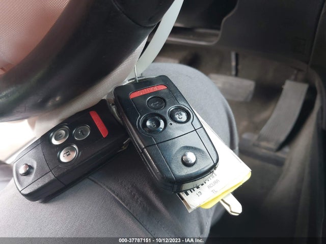 2013 ACURA TL VIN: 19UUA8F26DA009132