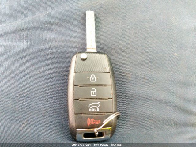KNDJN2A26F7748382 KIA Soul Base