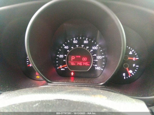 KNDJN2A26F7748382 KIA Soul Base
