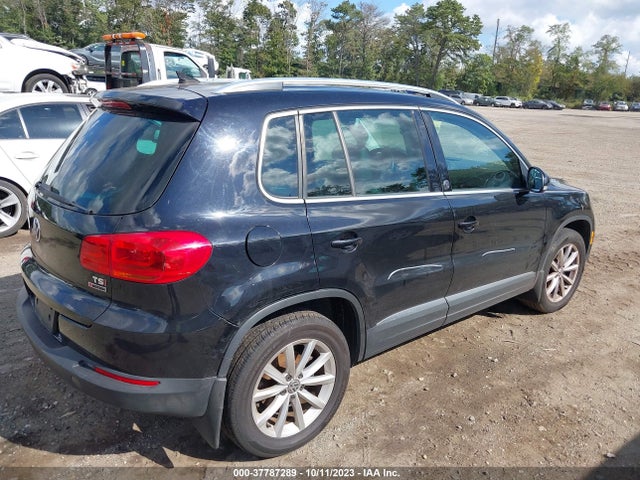 WVGSV7AX7HK026279 Volkswagen Tiguan Wolfsburg Edition