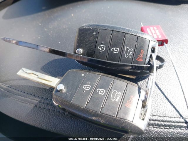 5XYPG4A31HG293794 KIA SORENTO LX