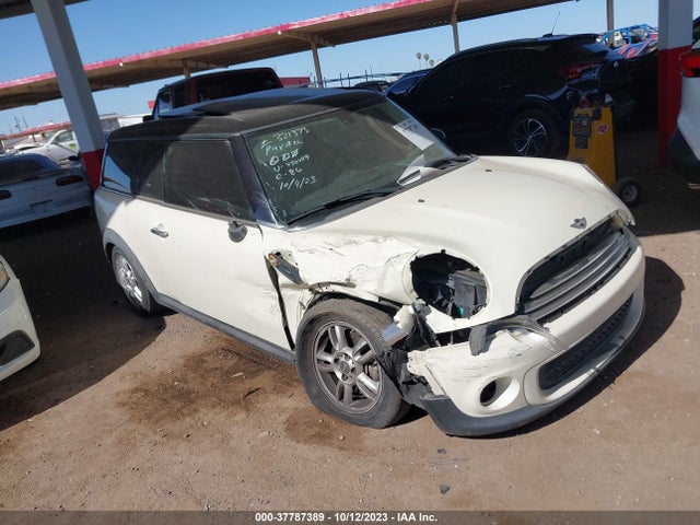 2013 MINI CLUBMAN WMWZF3C55DT490449 Photo 0