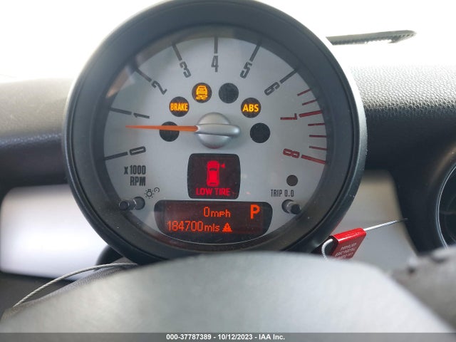 2013 MINI CLUBMAN WMWZF3C55DT490449 Photo 6
