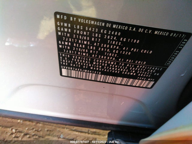 3VV0B7AX5JM041318 Volkswagen TIGUAN S