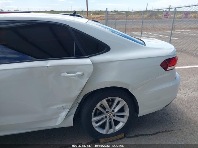 1VWAA7A33MC005102 Volkswagen Passat 2.0t S