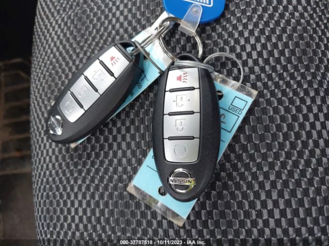 JN1BJ1CR4HW138092 Nissan Rogue Sport Sv