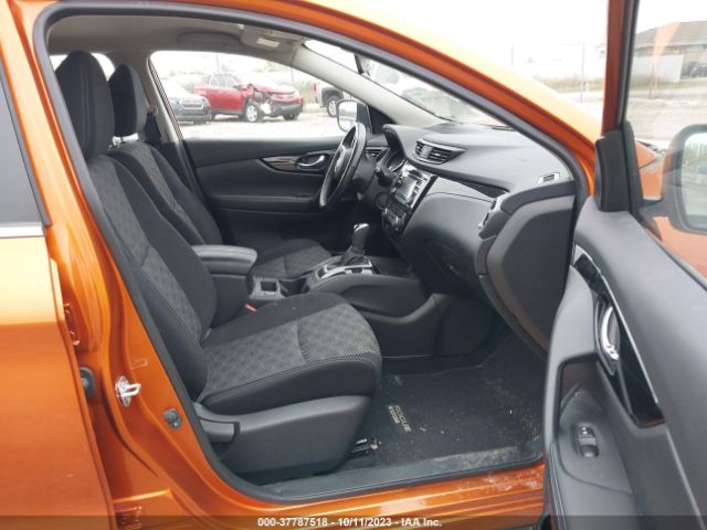 JN1BJ1CR4HW138092 Nissan Rogue Sport Sv