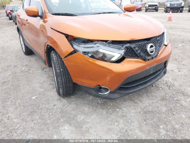 JN1BJ1CR4HW138092 Nissan Rogue Sport Sv