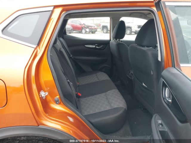 JN1BJ1CR4HW138092 Nissan Rogue Sport Sv