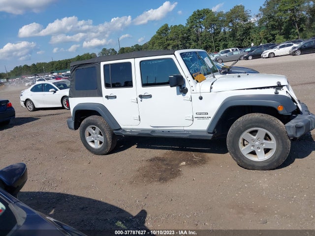 2016 JEEP WRANGLER UNLIMITED SPORT VIN: 1C4BJWDG6GL268320