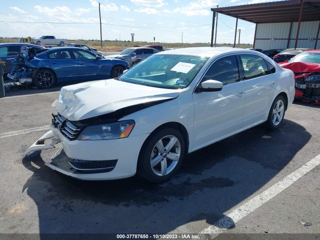 1VWAS7A39EC025076 Volkswagen Passat Wolfsburg Ed