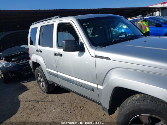 2008 JEEP LIBERTY SPORT VIN: 1J8GP28K58W170822