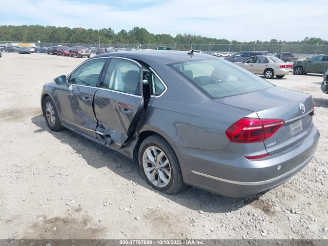 1VWAT7A32HC057997 Volkswagen Passat 1.8t S