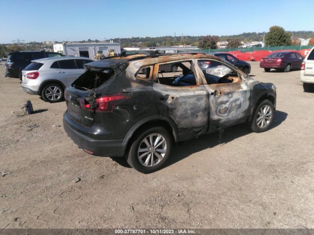 JN1BJ1CR4JW267150 Nissan Rogue Sport Sv