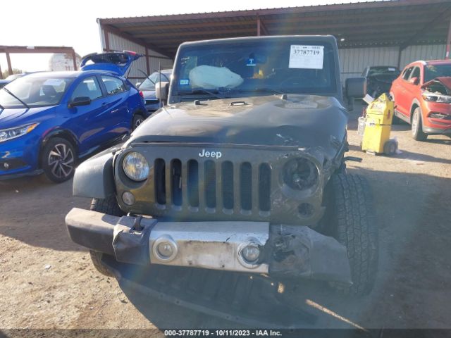 1C4BJWEG4FL766173 Jeep Wrangler Unlimited Sahara