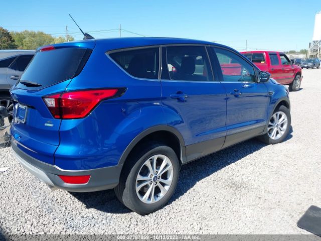 1FMCU0GD7KUA80978 Ford ESCAPE SE