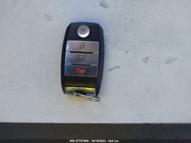 KNDCB3LC7H5097839 KIA NIRO LX