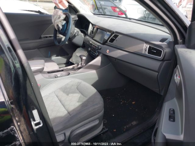 KNDCB3LC7H5097839 KIA NIRO LX