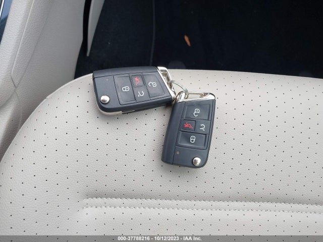 3VWW57AU0KM022194 Volkswagen GOLF S/SE