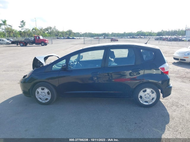 2013 HONDA FIT VIN: JHMGE8H36DC050370