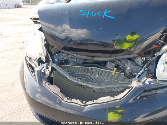 2013 HONDA FIT VIN: JHMGE8H36DC050370