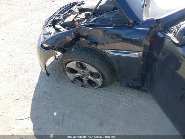 SAJAR4BG8HA975736 Jaguar Xe 25t